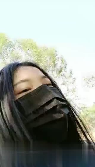 年轻人就爱玩刺激～青春正盛的妹子和男友大玩车震～