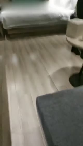 身材超赞的大奶美女少妇骗老公出来跳广场舞,实则酒店约啪