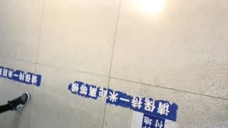 帝都疫情下，首次挑战到医院的厕所啪啪，【Avove】撸管必备好片，小骚货真是男人榨汁机，淫水被舔的喷