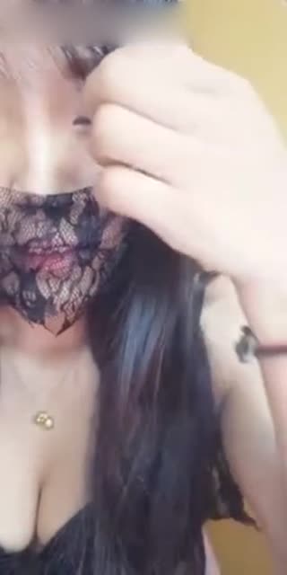 美女自慰双指激情抽插浪叫高潮淫语不断非常诱惑