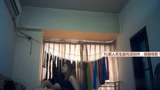 [国产精选!] 风流哥 隐藏在民房里的炮场~外约妹妹每天都带不同的哥哥回来啪啪~