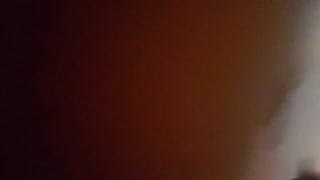 高颜质正妹新婚一年就外遇～小嫩屄被胡子男舌奸到泄洪啦！