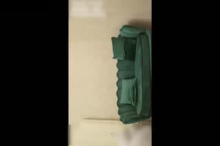 倒立口交沙发上操骑坐后入猛操，呻吟娇喘非常诱人