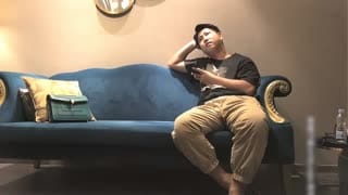 小宝寻花大奶妹骑乘抽插
