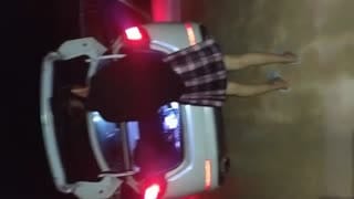 【三飞夜生活】开车带涩小炮友野外做爱