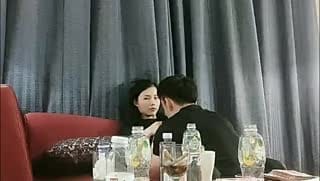 深夜约漂亮小姐姐，貌美温柔干开心。