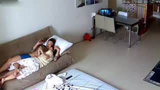 家庭摄像头破解强开TP一纹身哥沙发地上狠插性感骚货女友