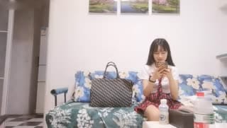 千人斩探花第二场继续JK清纯萌妹子，骑在身上摩擦倒立6口交