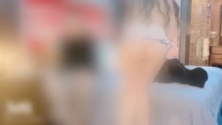 这次竟然被炮友说服吃了网购春药结果理性崩坏的只渴求着肉棒的插入上下都被填满的样子还羞耻的吐舌翻白眼