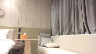 小宝寻花约了个黑色外套性感大奶妹子啪啪，舔弄口交上位骑坐抱着大力猛操