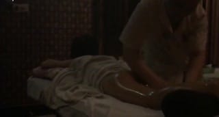 【VIP】【国产】精品强推！湖边极品美艳少妇人间精灵旅游度假外拍露出野战，景点上操了又拿着鸡巴吃 吃了又操