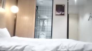 超嫩00后在校大学生兼职外围，换上黑丝爽歪歪，