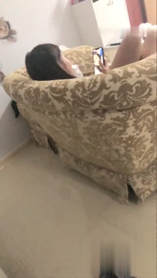 东北刺青妹子玩手机玩到一半被叫去啪啪啪~这爱爱很带劲！