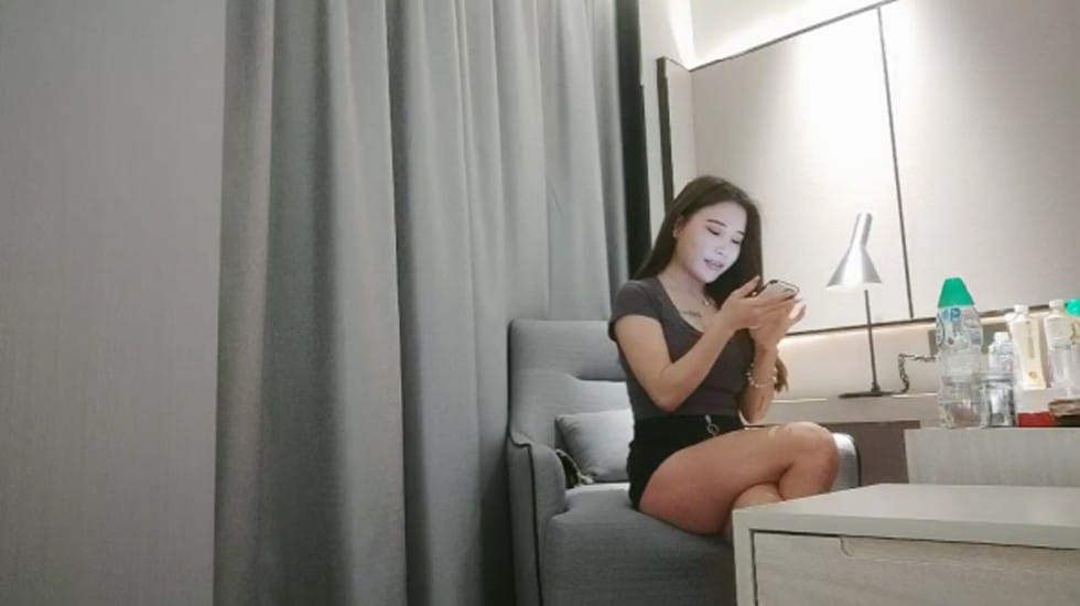 172 36D气质嫩模 见到老金大屌一脸惊喜 