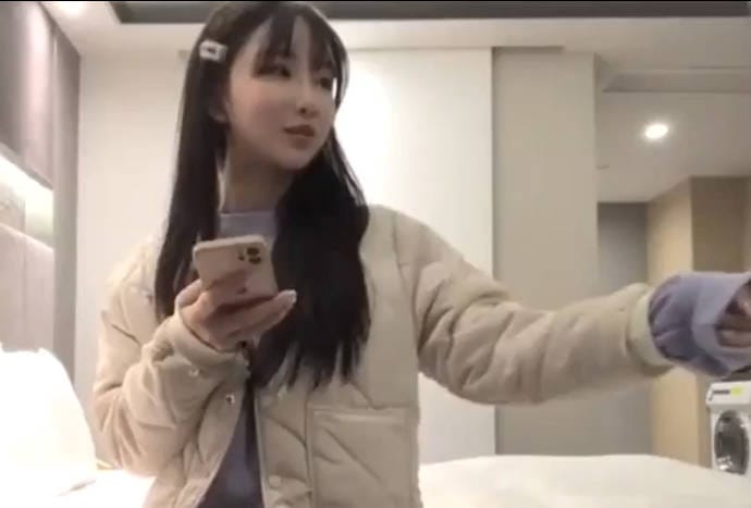 李寻欢深夜约极品颜值清纯酒窝萝莉妹子